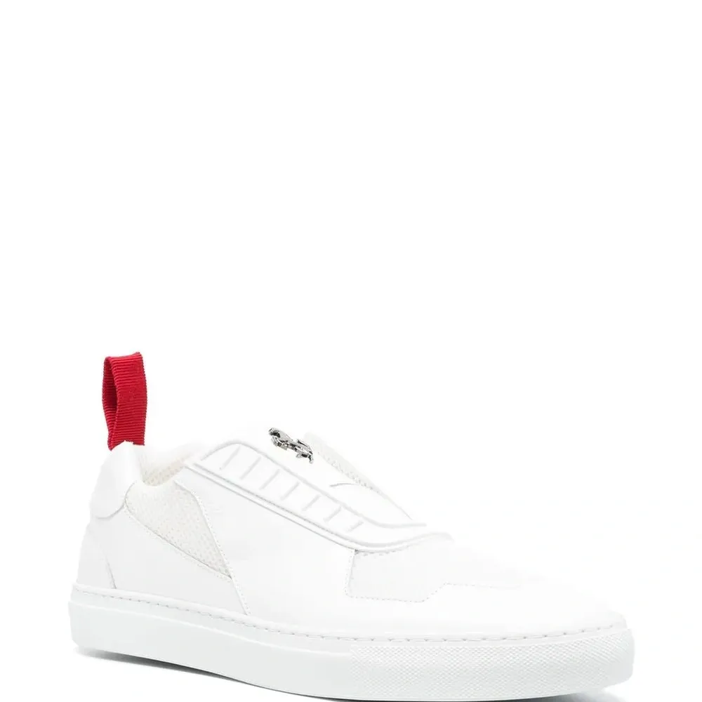 Кроссовки из коллаборации с Puma