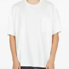 Футболка с кнопками на плече