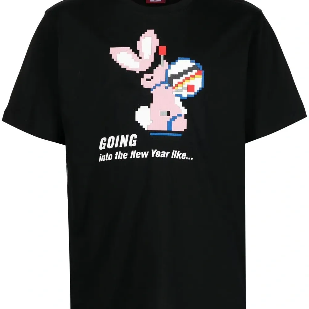 Футболка с графичным принтом