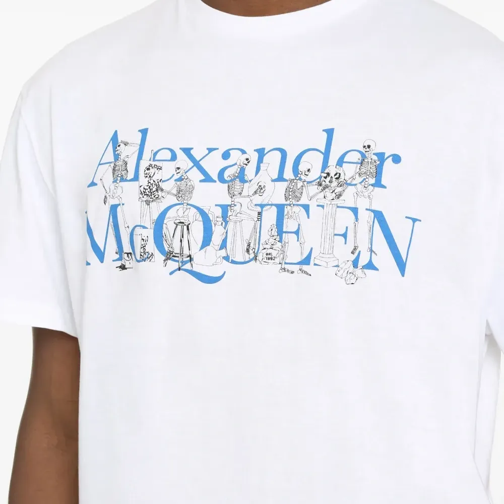 Футболка с логотипом