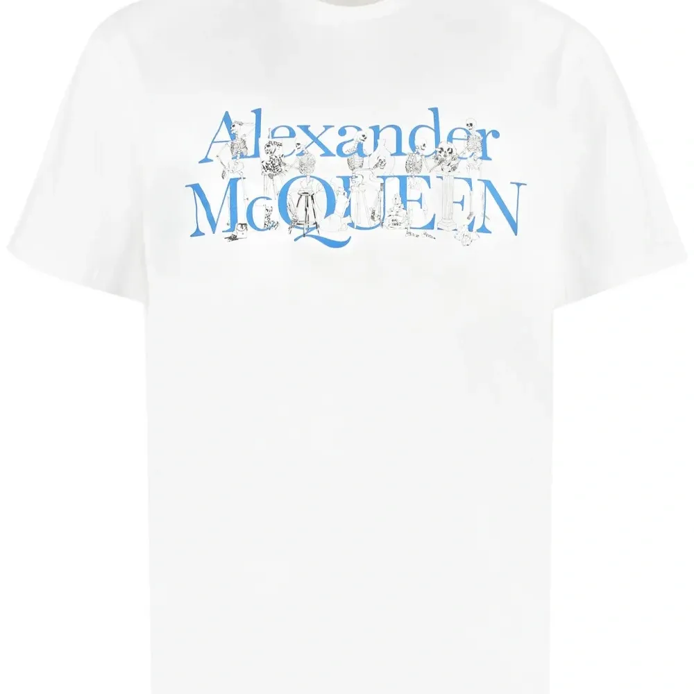 Футболка с логотипом