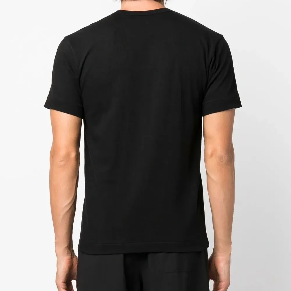 Футболка с нашивкой-логотипом