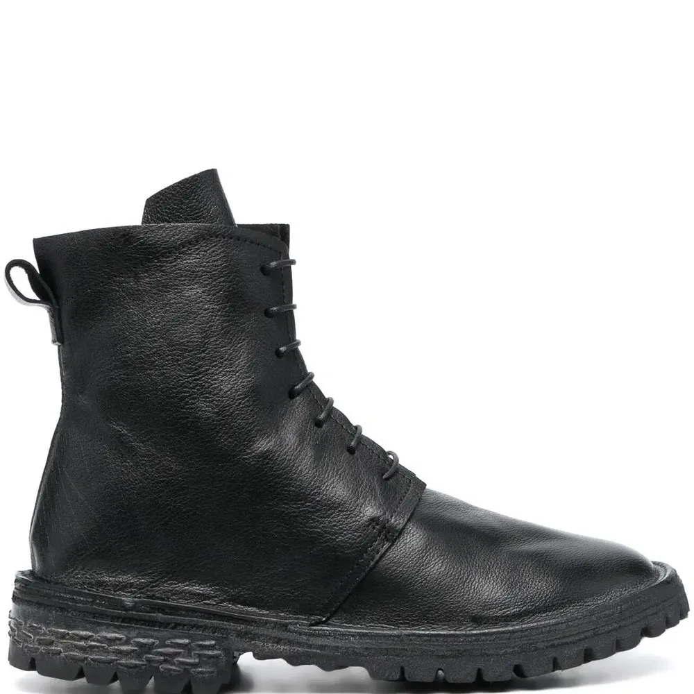 Ботинки на шнуровке