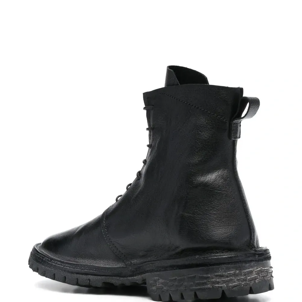 Ботинки на шнуровке