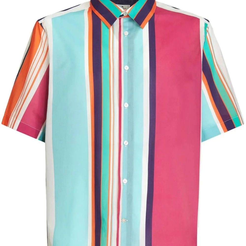 Рубашка в вертикальную полоску