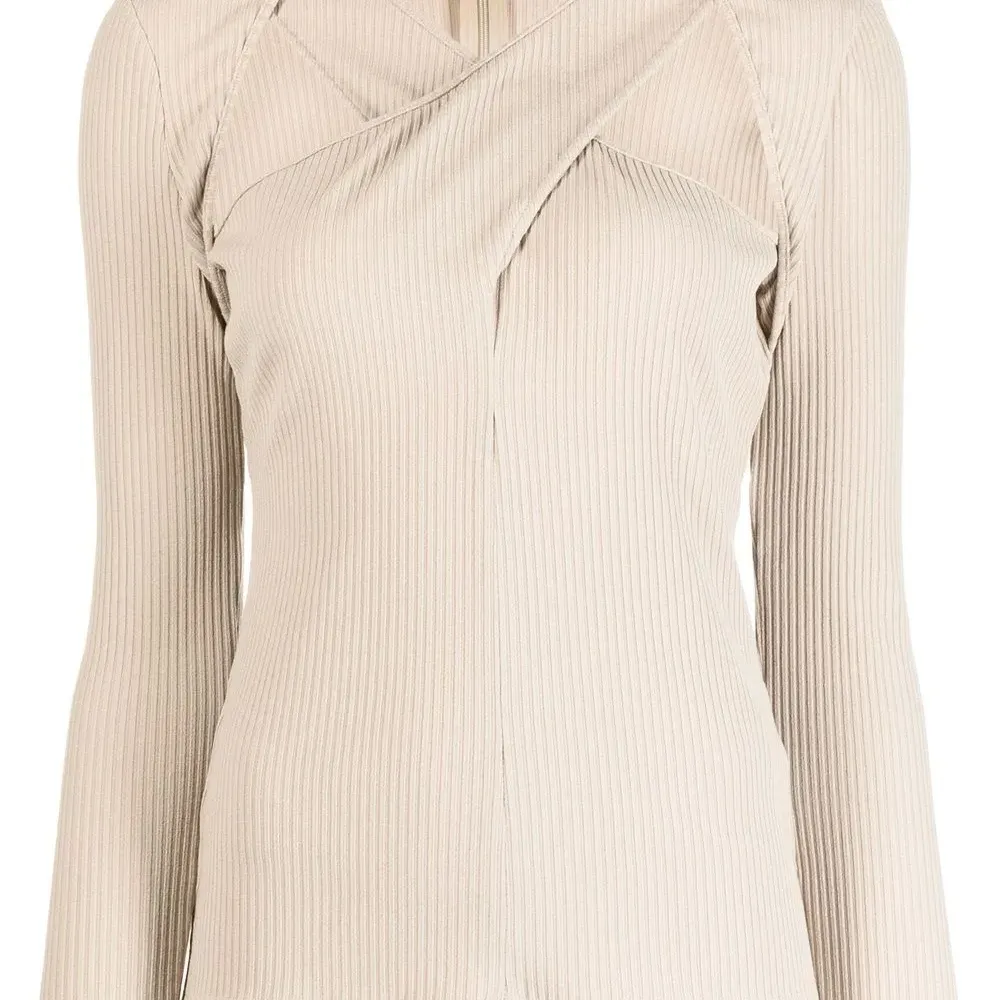 Топ с длинными рукавами