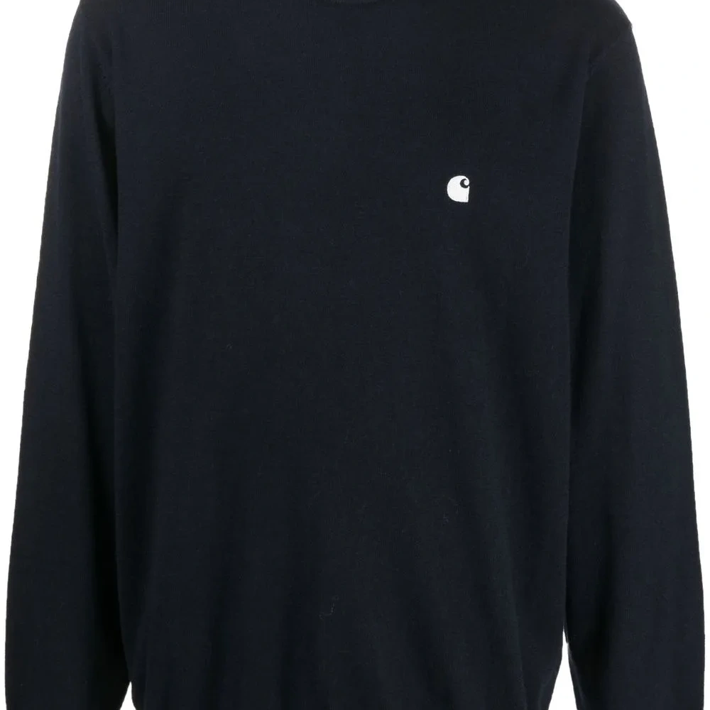 Джемпер с вышитым логотипом