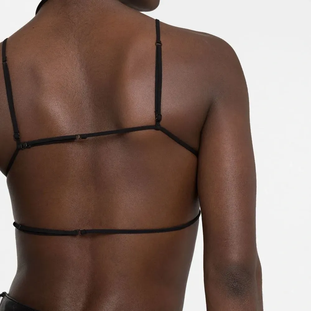 топ с вырезом халтер