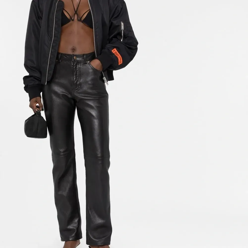 топ с вырезом халтер