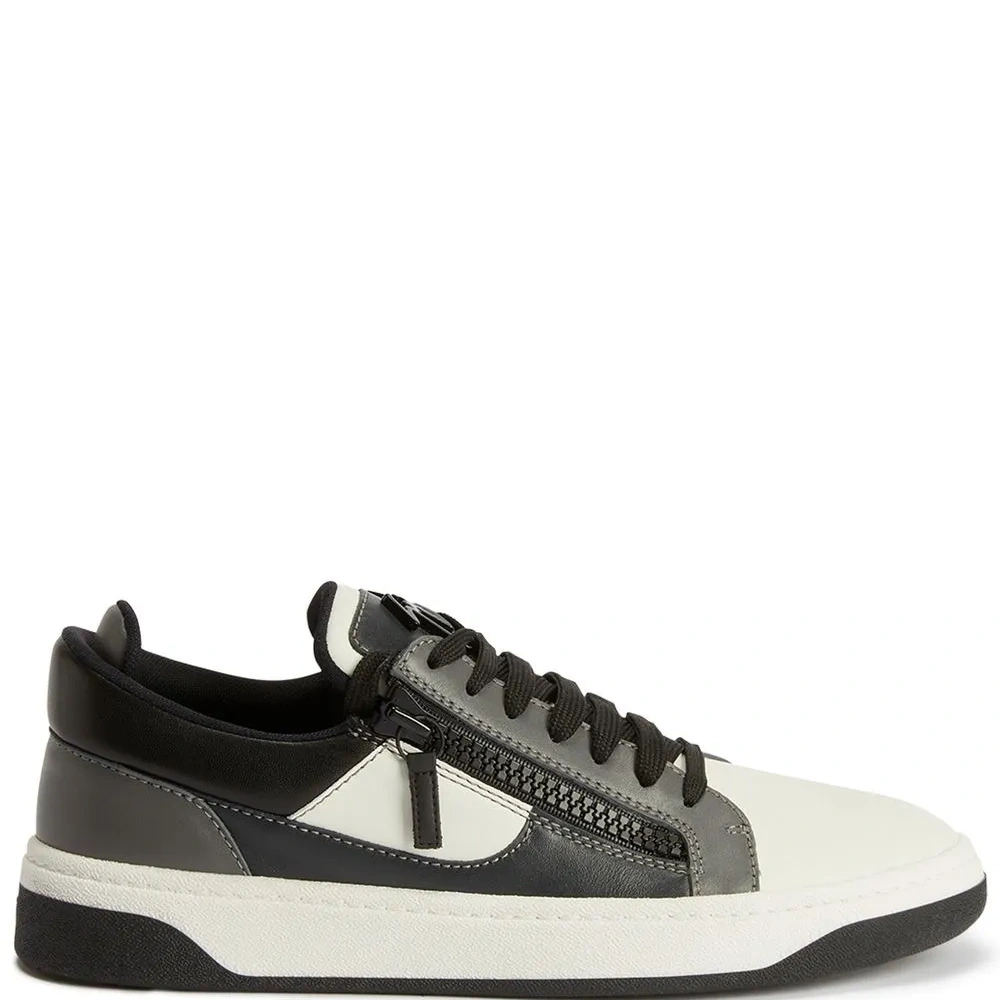 Кроссовки GZ94