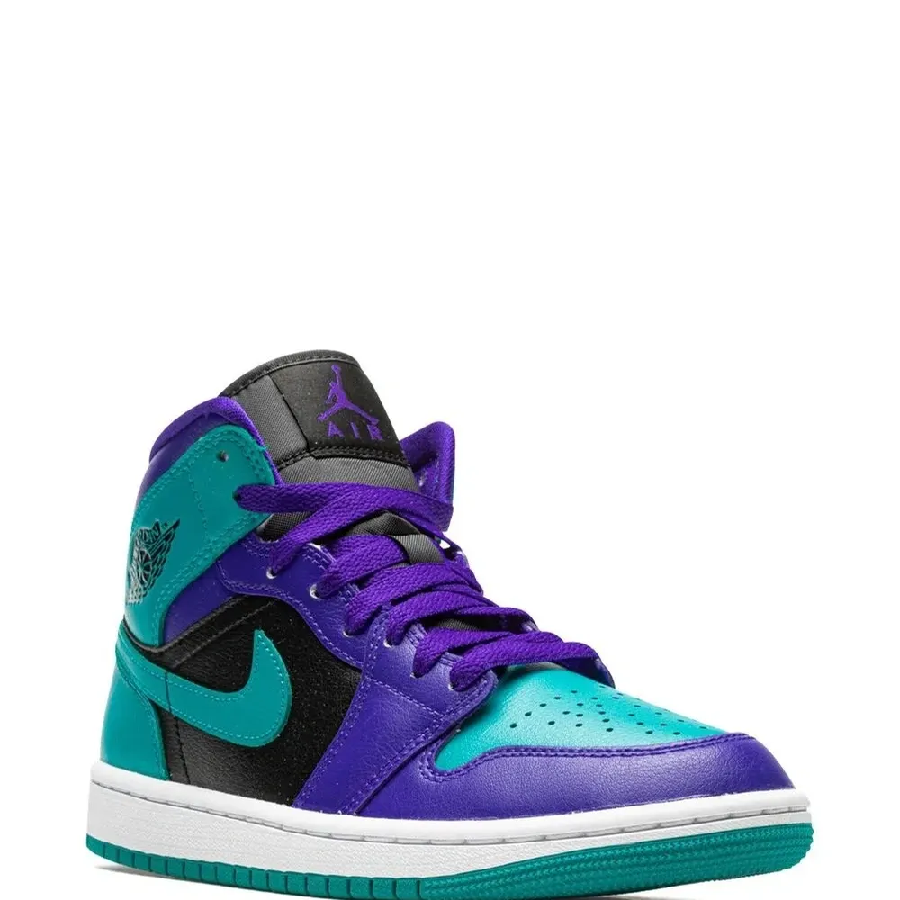 Кроссовки Air Jordan 1 Mid Grape