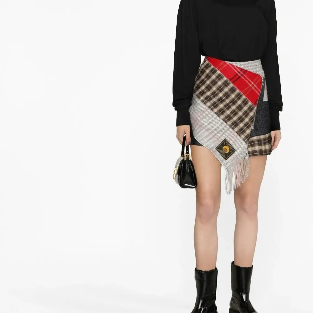 Джемпер в рубчик с высоким воротником