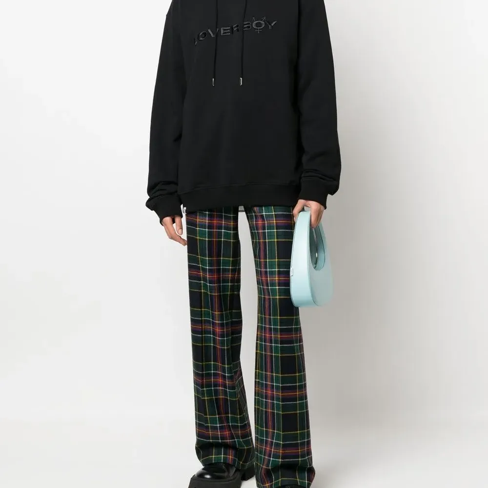 Худи с вышитым логотипом