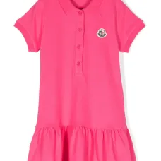Платье с воротником поло и нашивкой-логотипом