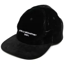 Джинсовая бейсболка с вышитым логотипом (2001 год) Джинсовая бейсболка с вышитым логотипом (2001 год)