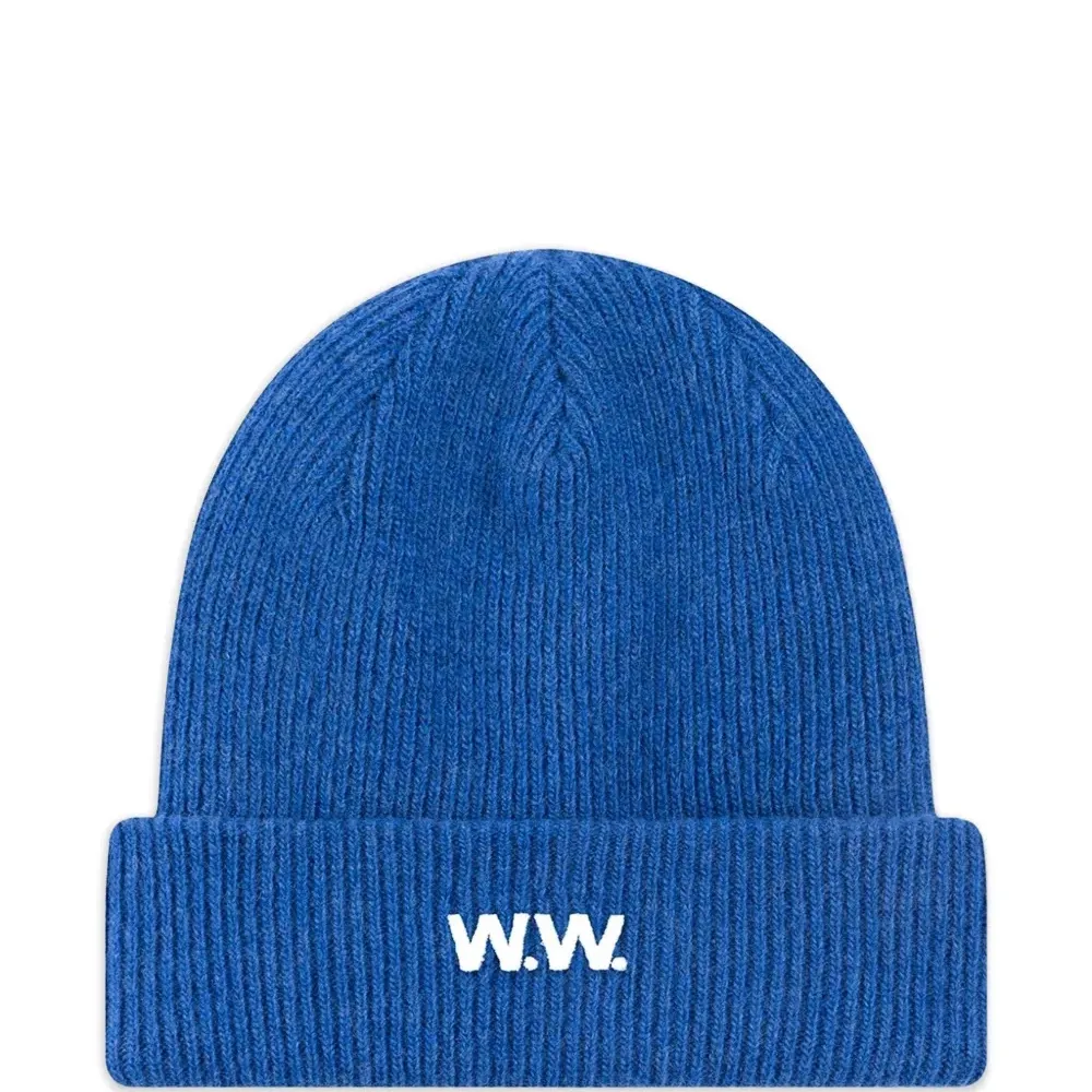 Шапка бини в рубчик