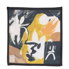 Платок с абстрактным принтом и нашивкой-логотипом