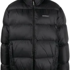 Пуховик с вышитым логотипом