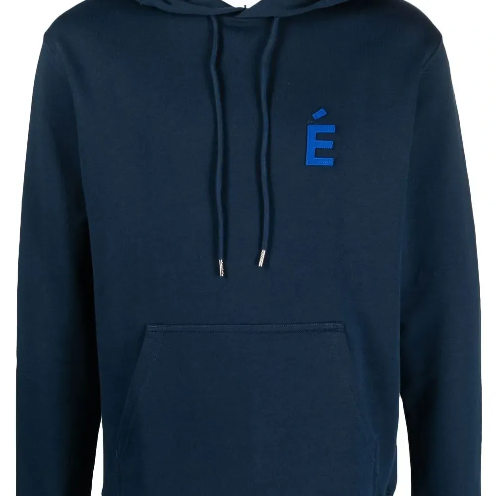 Худи из органического хлопка с нашивкой-логотипом Худи из органического хлопка с нашивкой-логотипом