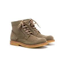 Ботинки на шнуровке