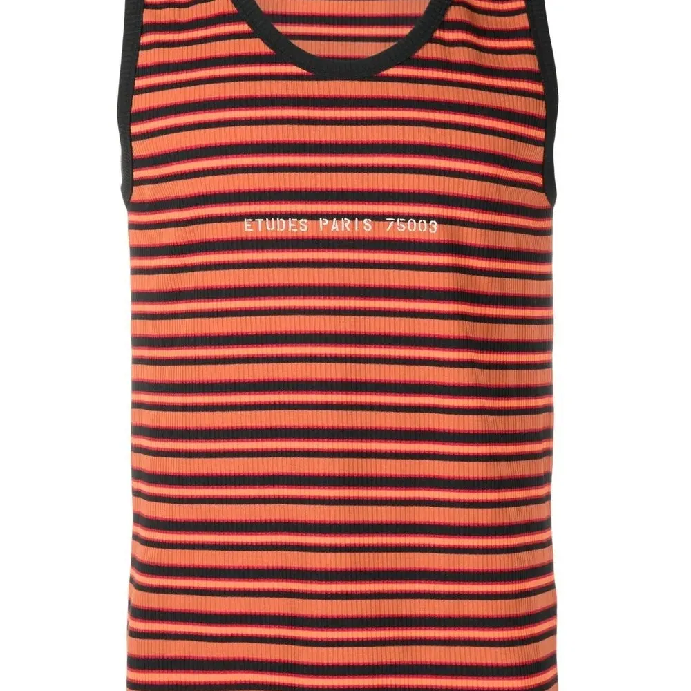 Топ с вышитым логотипом