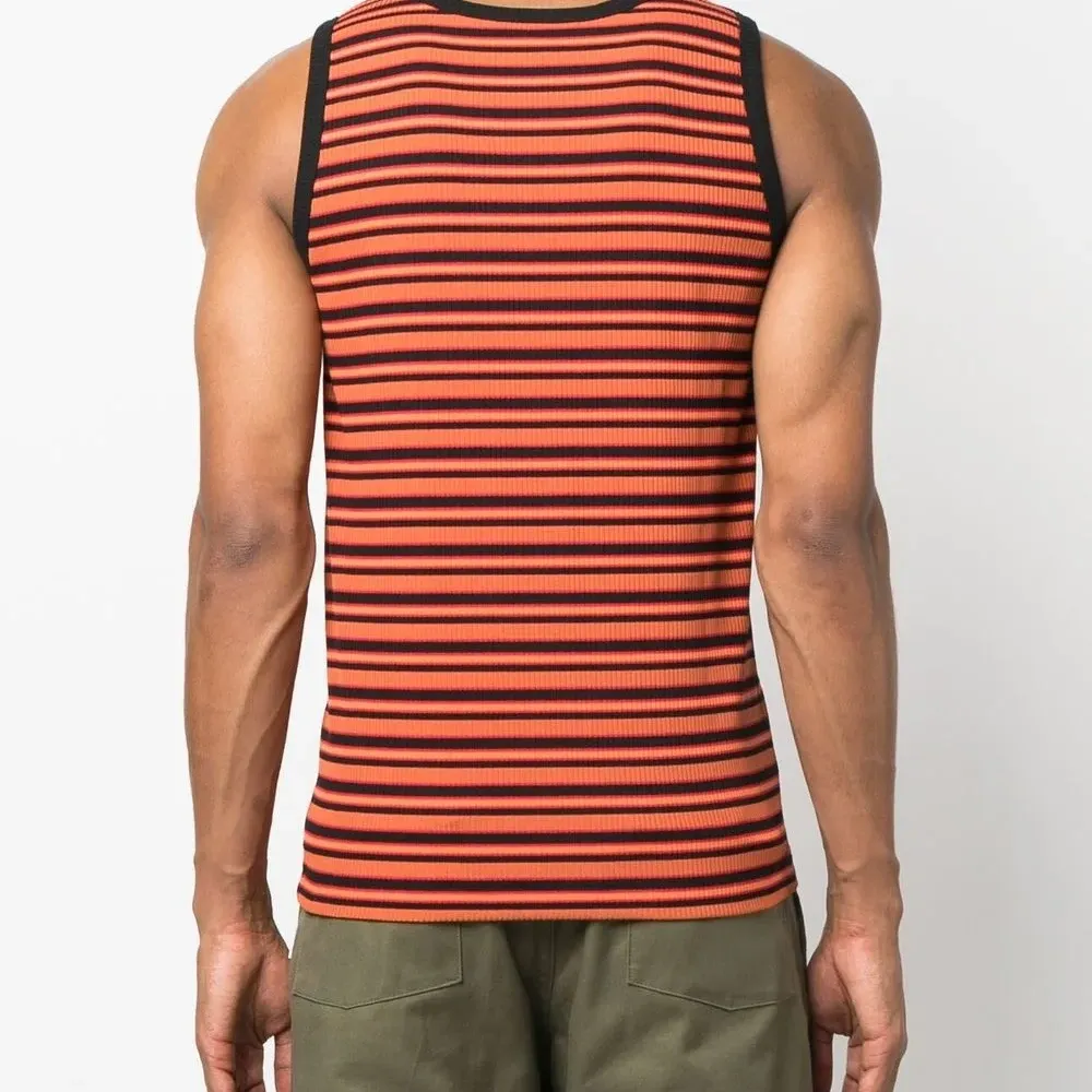 Топ с вышитым логотипом