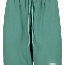 спортивные шорты с вышитым логотипом