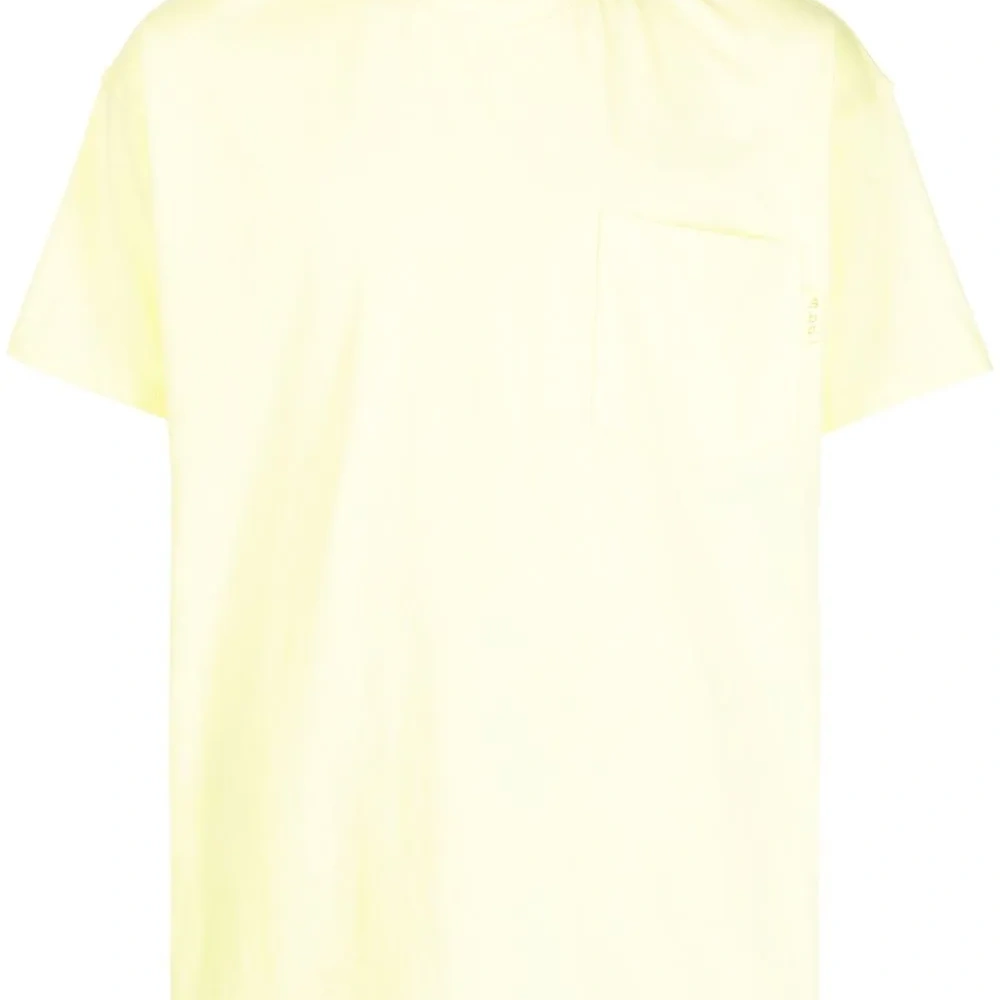 футболка с накладным карманом