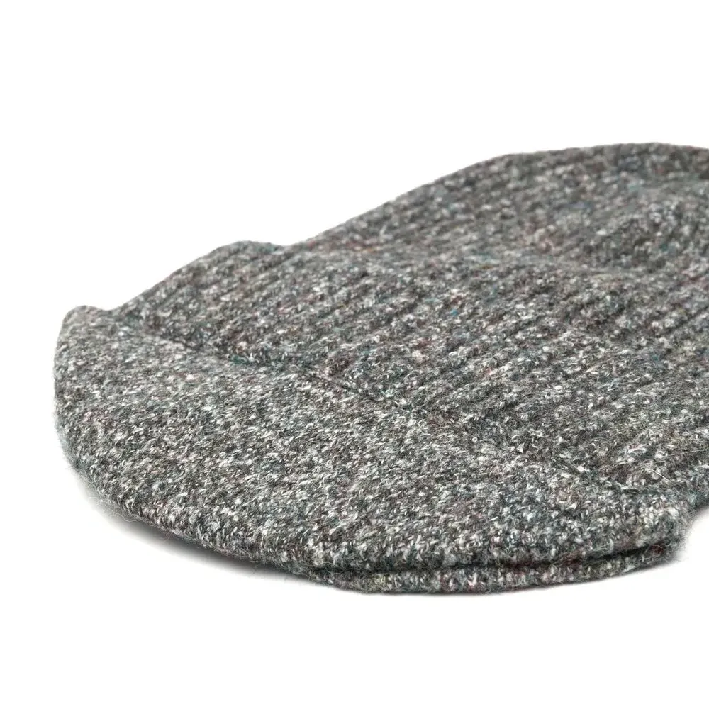 Меланжевая шапка бини в рубчик