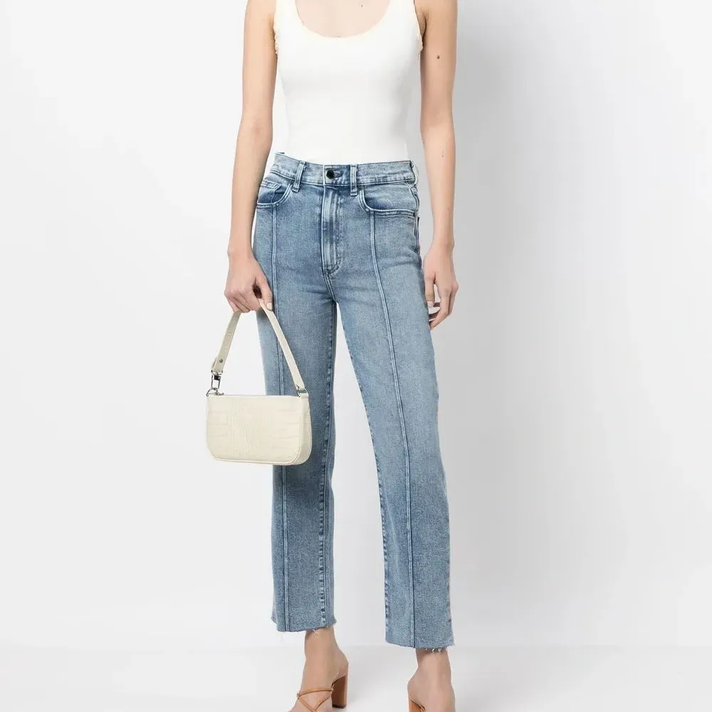 Прямые джинсы