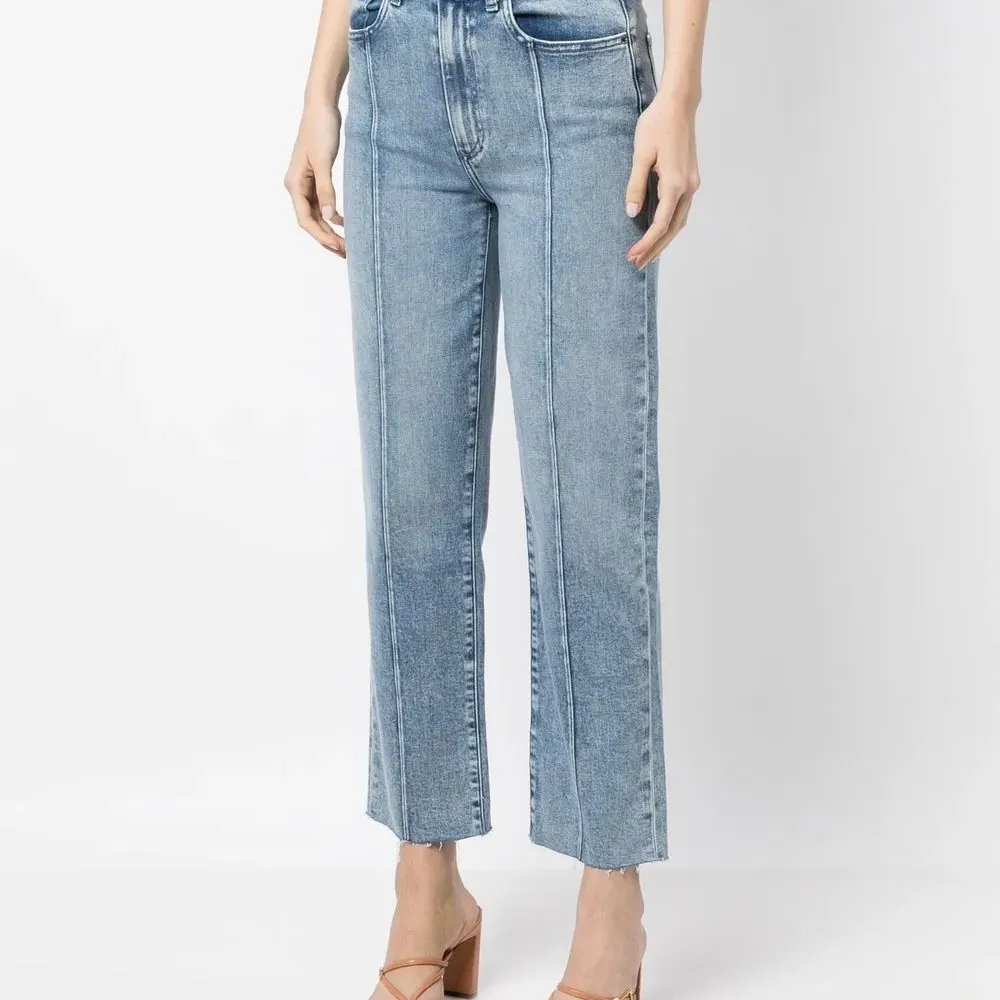 Прямые джинсы