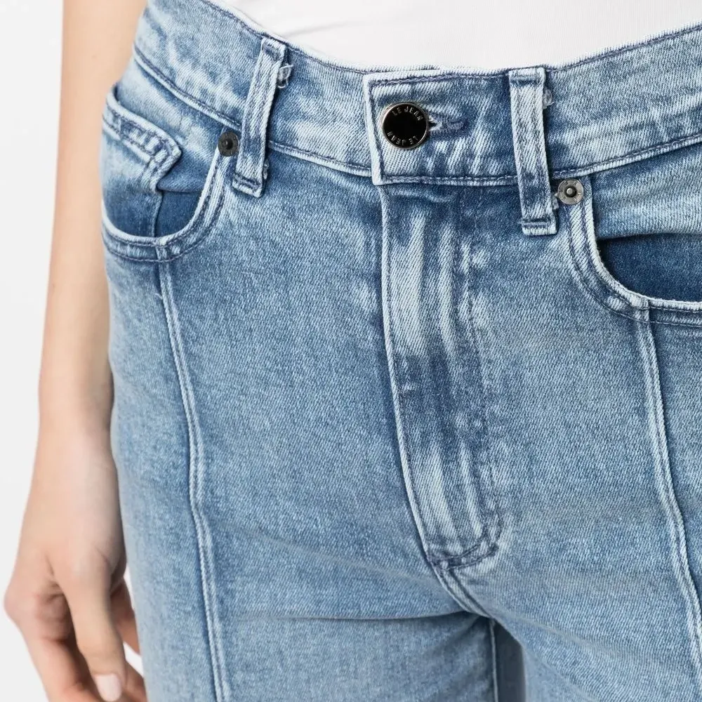 Прямые джинсы