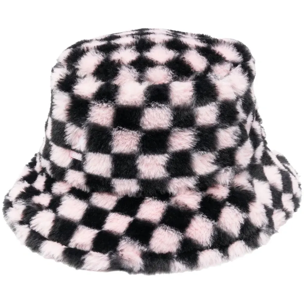 Клетчатая шапка из искусственного меха