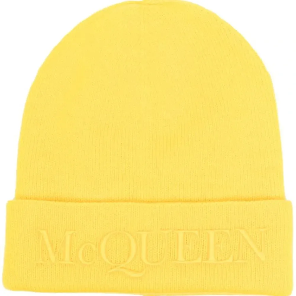 Кашемировая шапка бини с вышитым логотипом