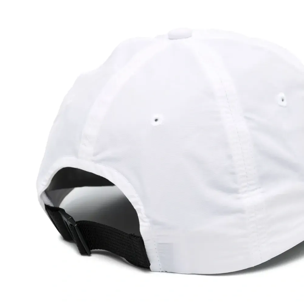 Бейсболка с вышитым логотипом