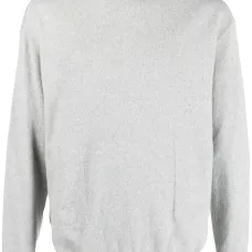 Свитер с капюшоном