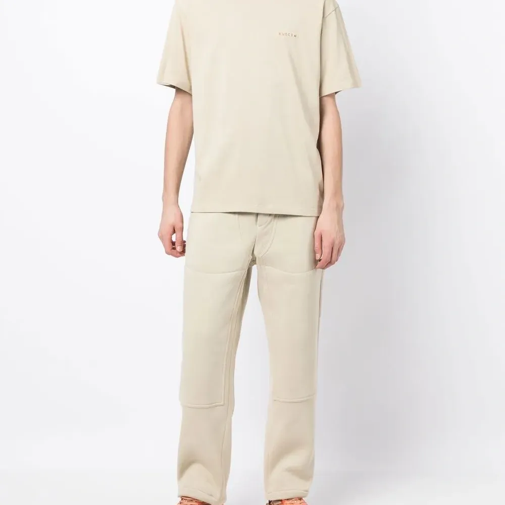 Футболка с логотипом