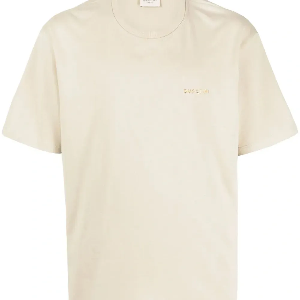 Футболка с логотипом