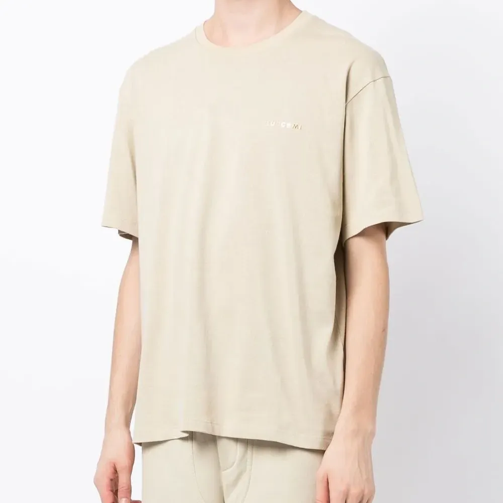 Футболка с логотипом