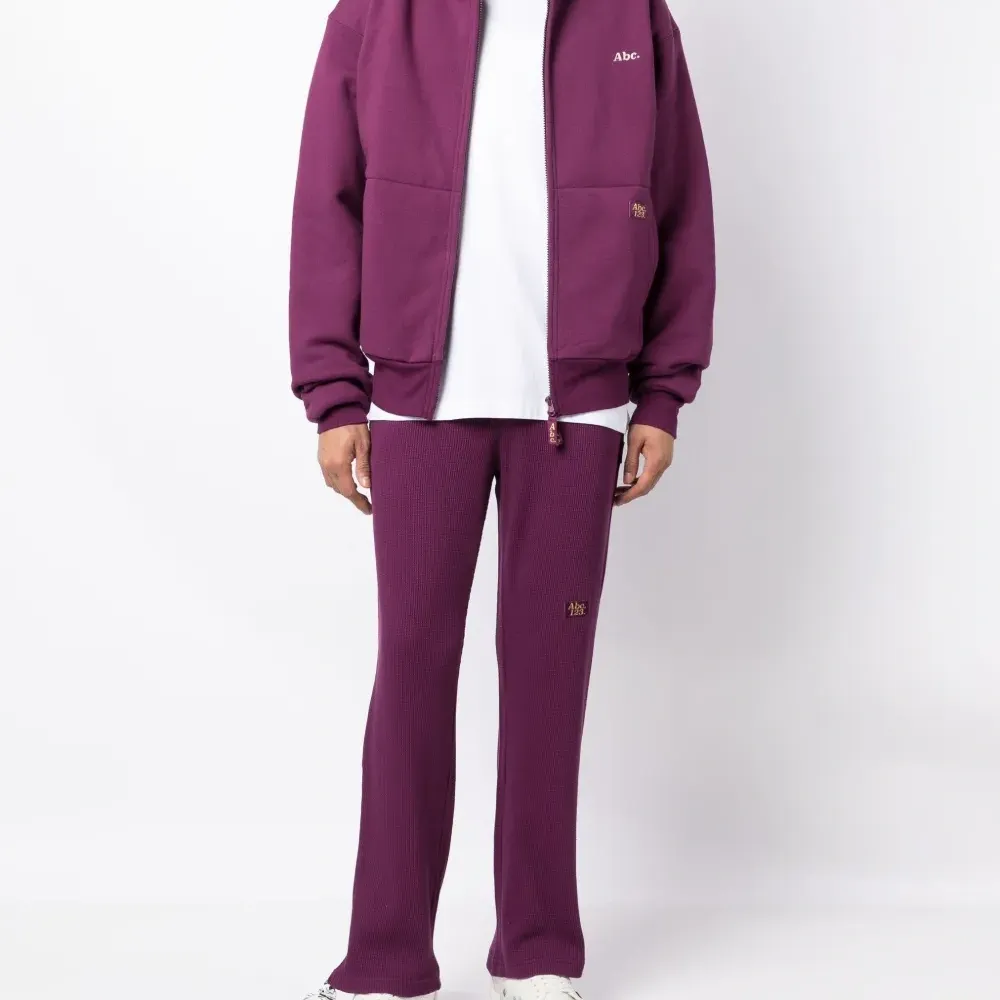 Худи с нашивкой-логотипом