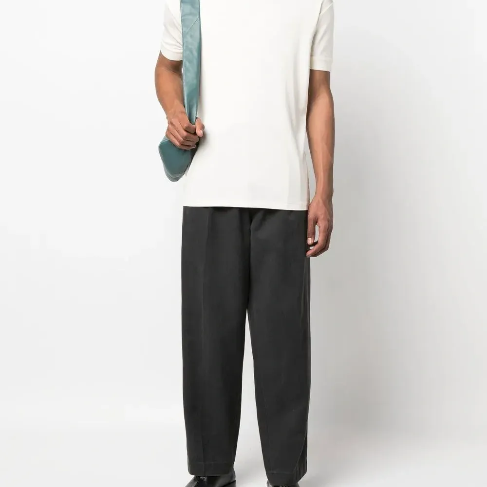 Футболка с круглым вырезом