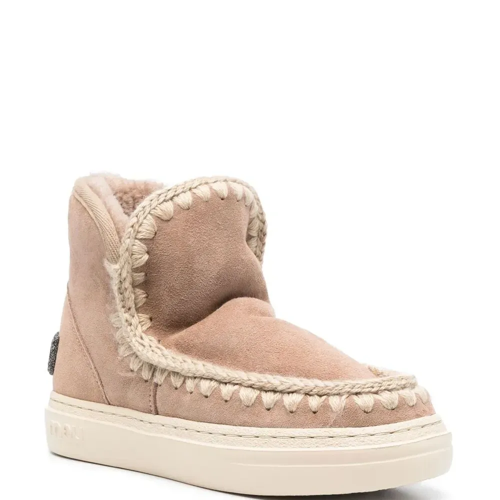 Ботинки с отделкой в технике кроше