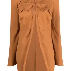 блузка с вырезом