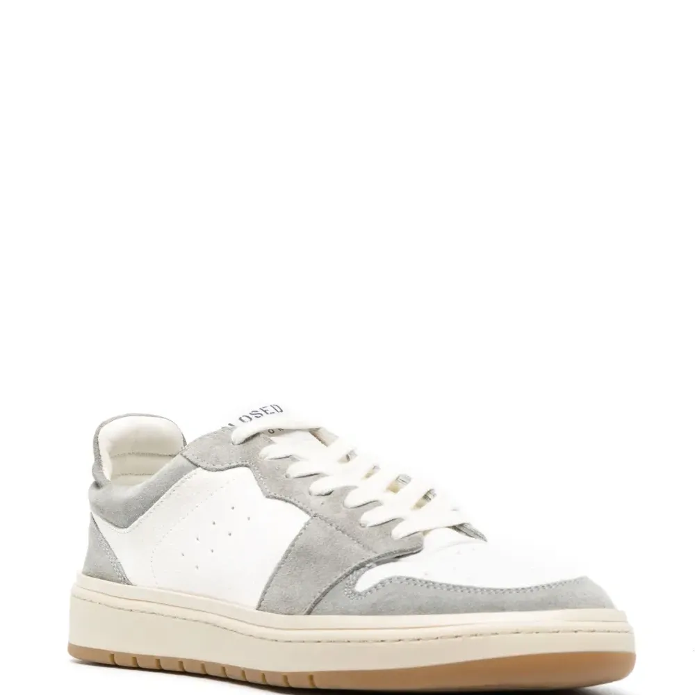 Кроссовки со вставками