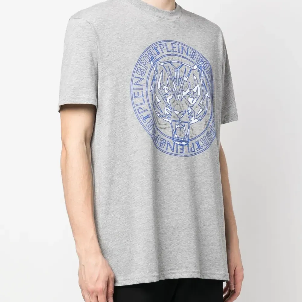 Футболка с принтом