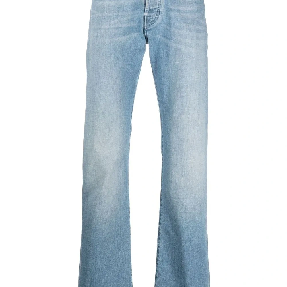 Джинсы прямого кроя