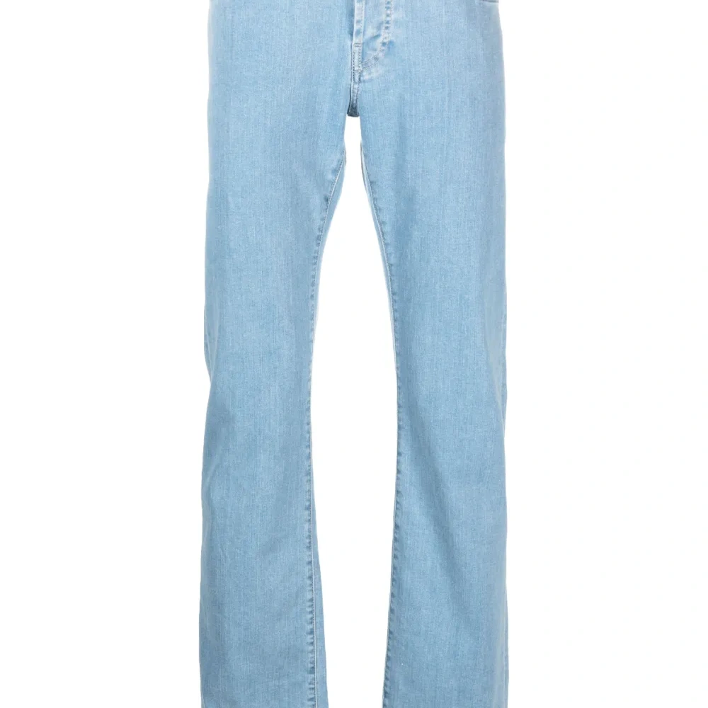 Прямые джинсы средней посадки Прямые джинсы средней посадки