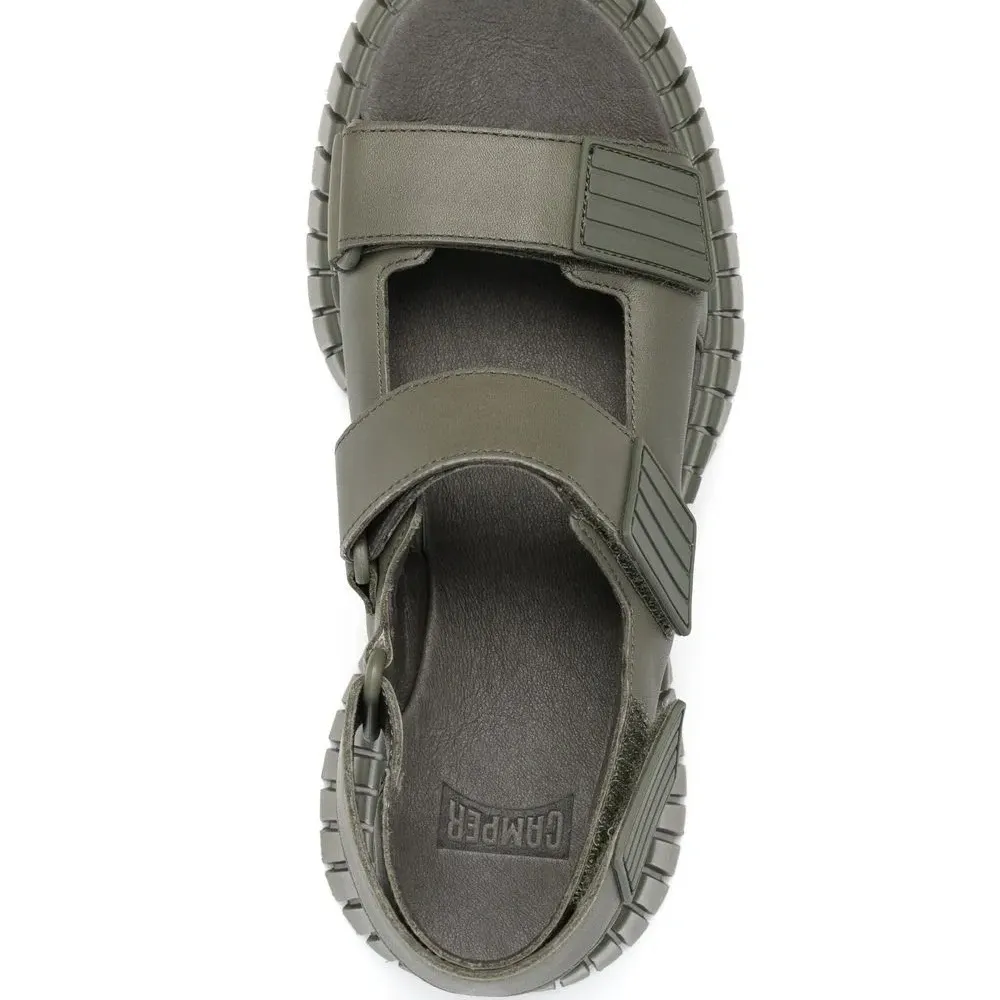 Сандалии на массивной подошве