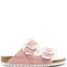 Меховые шлепанцы