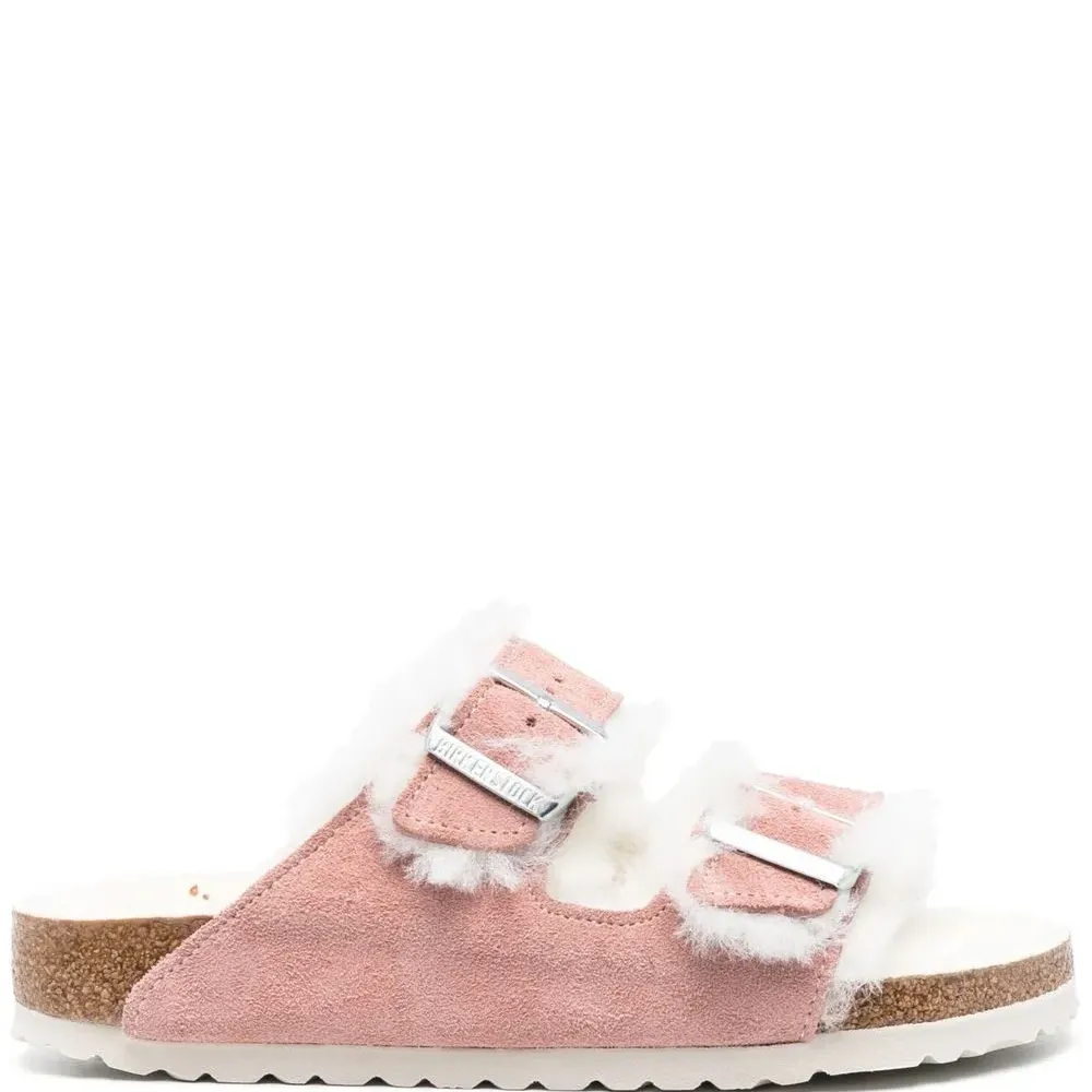 Меховые шлепанцы